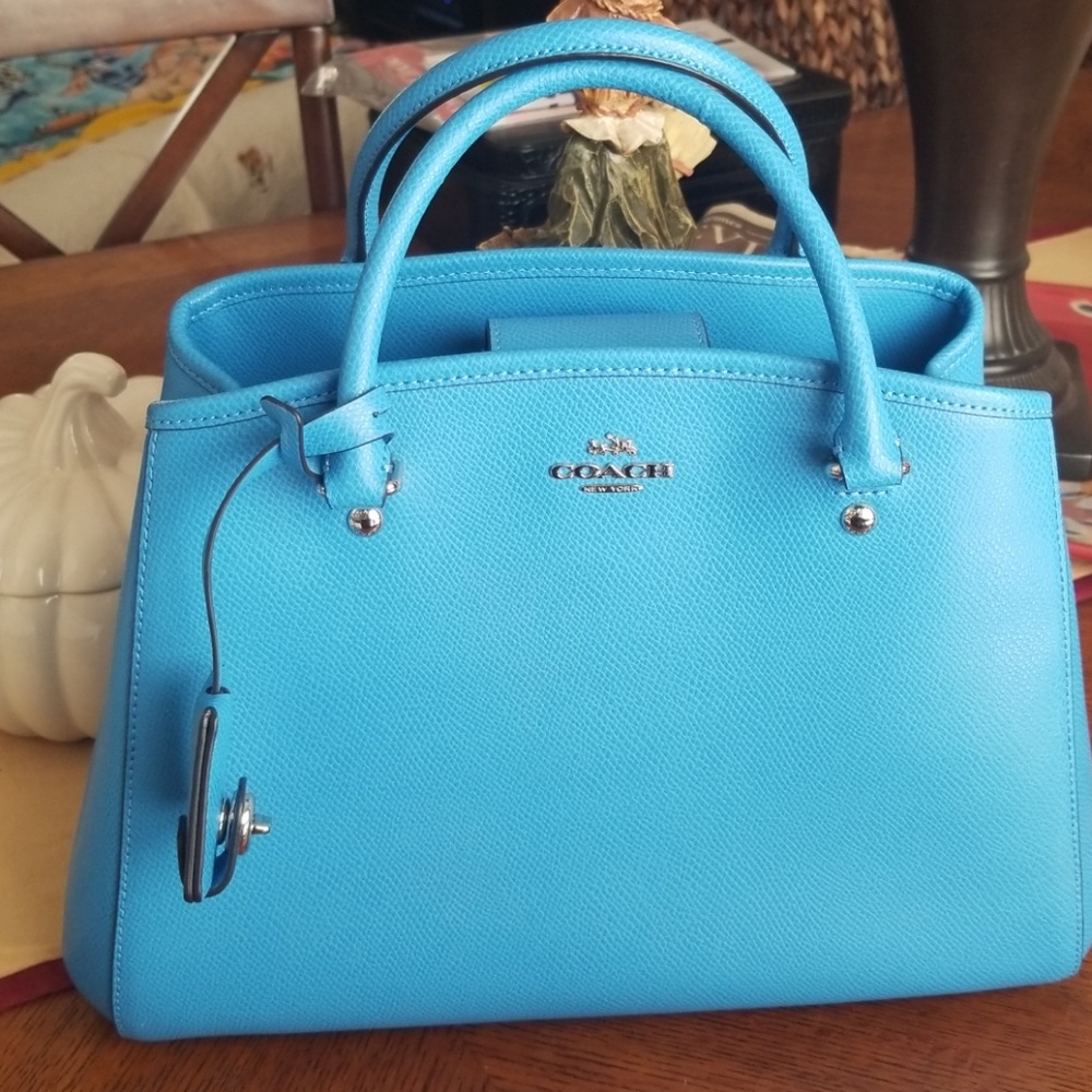 NEW❣BEAUTIFUL Coach